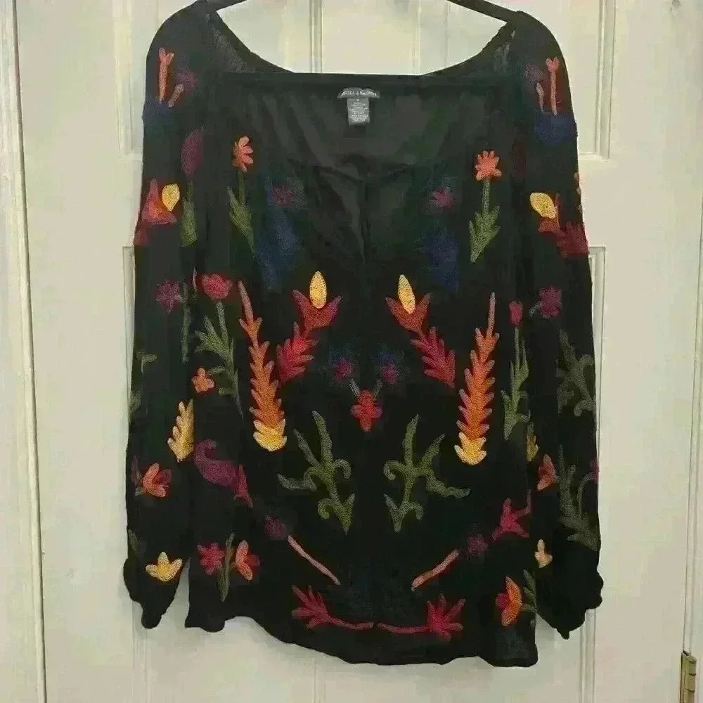 chelsea theodore Women's Embroided BlouseSize S-oversize - Picture 1 of 4